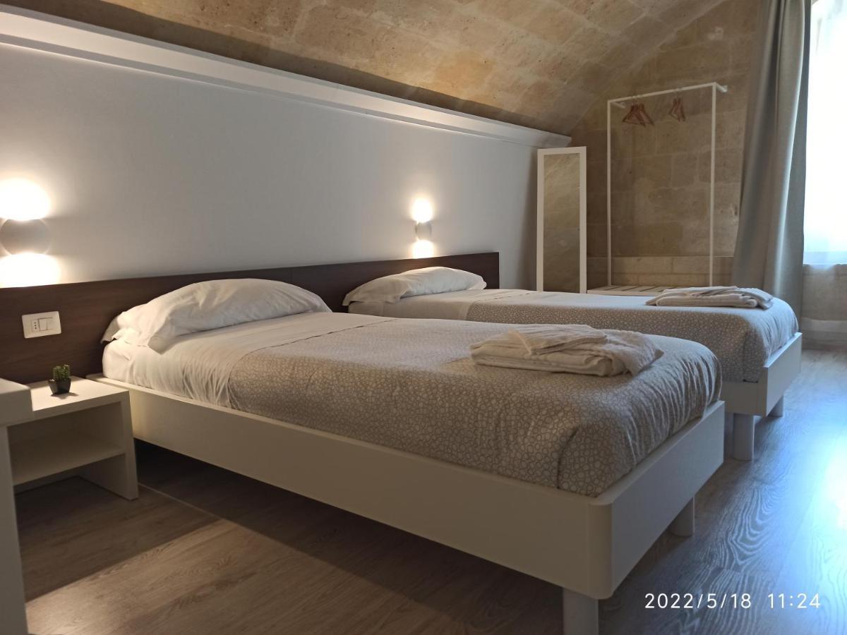 In&Out Matera Hotel Bagian luar foto
